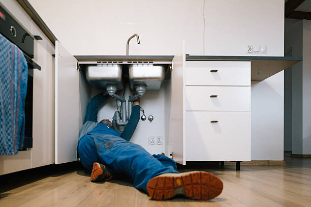 Professional Leak Detection technician working in Maysville, GA